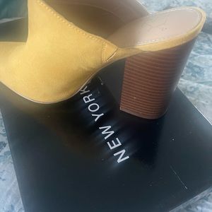 Ladies shoes
